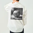 yuriseのモノトーンAppleグッズ Work Shirt