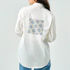 🍩tarojiro(たろじろ) shop🍩の双子を抱えるTシャツ by AI模様 Work Shirt