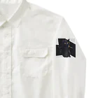 かわいい女の子とシュールな絵のジト目ネコ Work Shirt