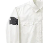 かわいい女の子とシュールな絵のジト目ネコ Work Shirt