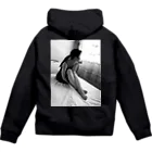 return to nature and goの日常の向こうのニュアンス scene2 Zip Hoodie