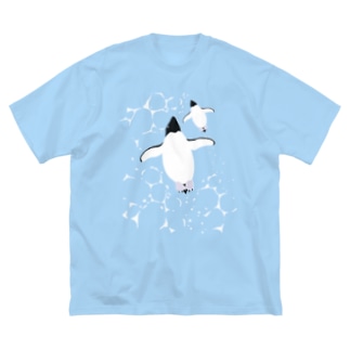 泳ぐアデリーペンギン Big T-Shirt