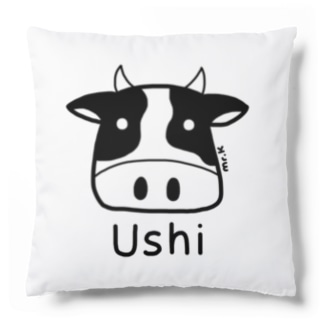 Ushi (牛) 黒デザイン Cushion