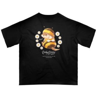 Baby Otters Honey（文字白色） Oversized T-Shirt