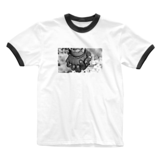 【Aphorism】エレノア・ルーズベルト Ringer T-Shirt