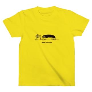 扇風機の風と子供と猫 Regular Fit T-Shirt