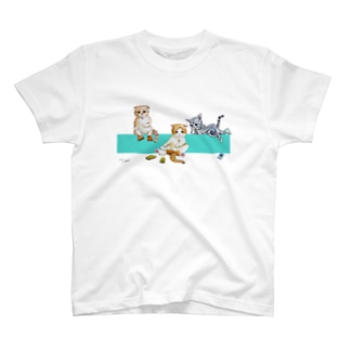 IKAPON CATS T-Shirt