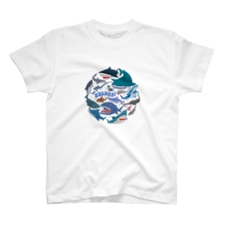 サメとダイバー Regular Fit T-Shirt