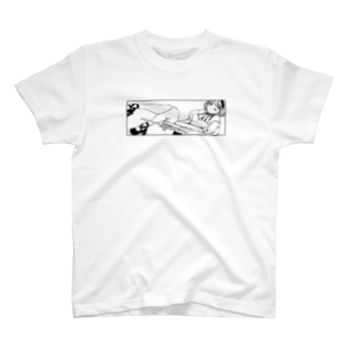 シンプルレトロアサルトガール Regular Fit T-Shirt