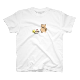クマとカタツムリ Regular Fit T-Shirt