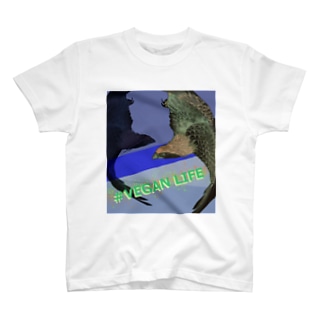 鷹のビーガンライフ Regular Fit T-Shirt