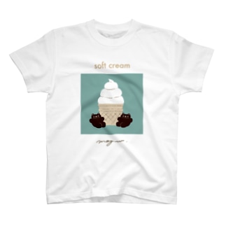 soft cream tabeyo Regular Fit T-Shirt