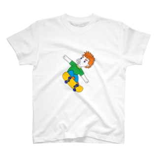 ジャンピングスケボピッグ Regular Fit T-Shirt