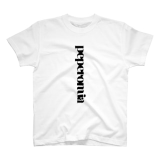 peperomia 縦ロゴT(BLACK BLACK) Regular Fit T-Shirt