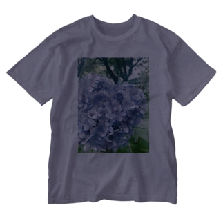 ハートの紫陽花 Washed T-Shirt