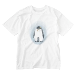 いきものイラスト（皇帝ペンギンの親子） Washed T-Shirt