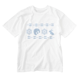十和田湖冬ウサギ Washed T-Shirt