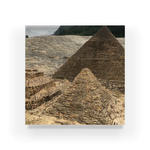 ピラミッド アクリルブロック