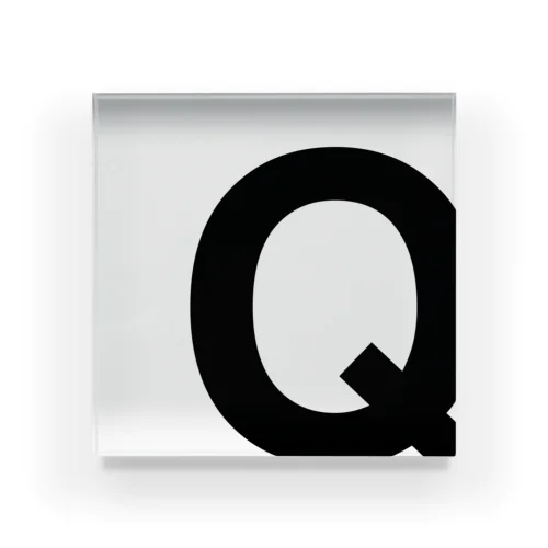 Helvetica_Q アクリルブロック
