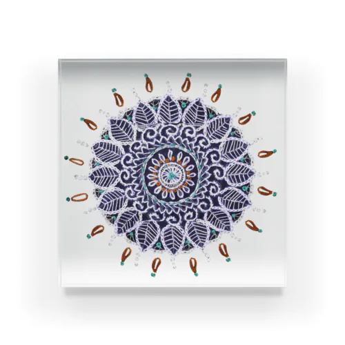 アラベスク刺繡 ✸ ホワイト アクリルブロック
