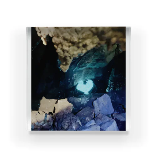 鍾乳洞の青いハート Acrylic Block
