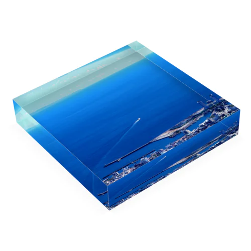 Blue sea, blue sky, and white waves. Acrylic Block