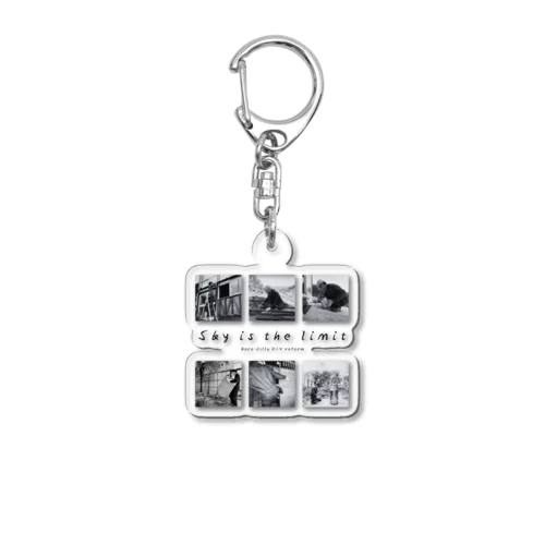 【公式グッズ2】ボロ別荘DIYリフォーム Sky is the limit ver. Acrylic Key Chain