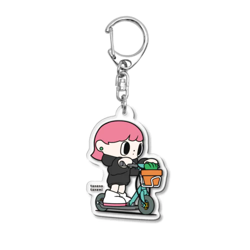 キックボードに乗った Acrylic Key Chain