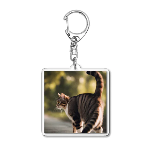 尻尾を立てて逃げようとしている猫 Acrylic Key Chain