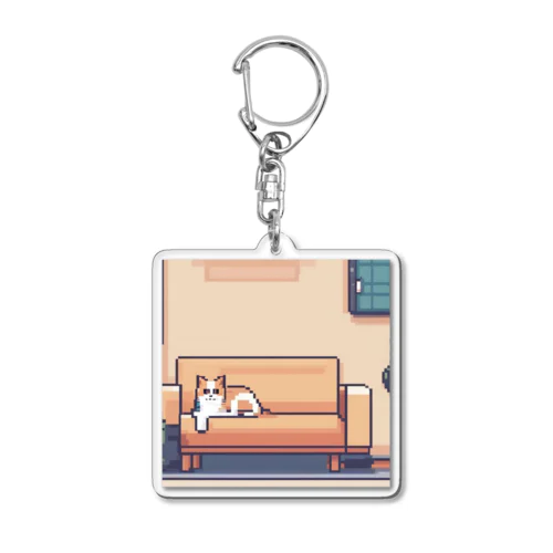 ポータブルファンの前で涼んでいる猫 Acrylic Key Chain