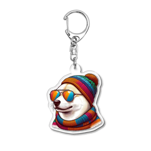 ニット帽にサングラスの白柴犬 Acrylic Key Chain