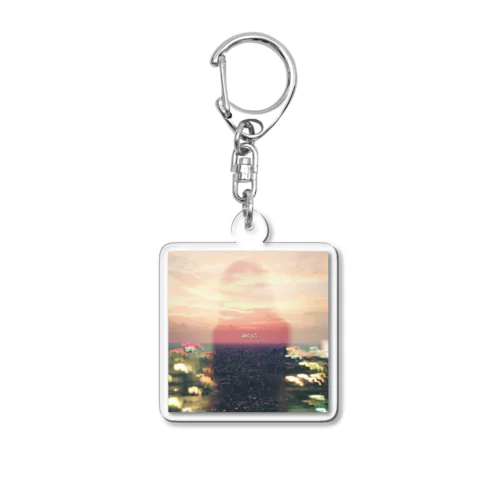 Can I fill up this empty heart Acrylic Key Chain