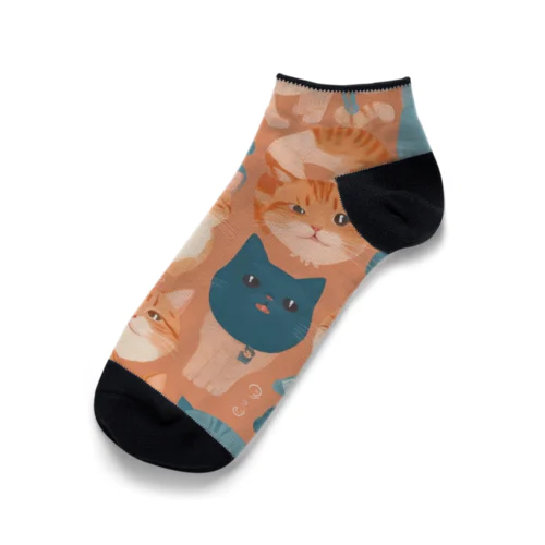 少し不思議なねこのアート Ankle Socks