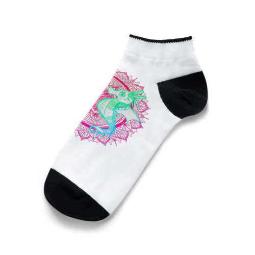 タツノオトシゴ 曼荼羅 白 Ankle Socks