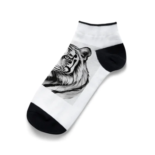 The 虎 Ankle Socks