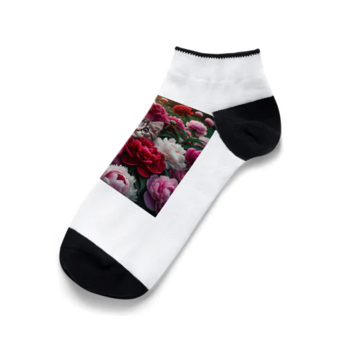 可愛い子猫がピンクの花とお揃い Ankle Socks