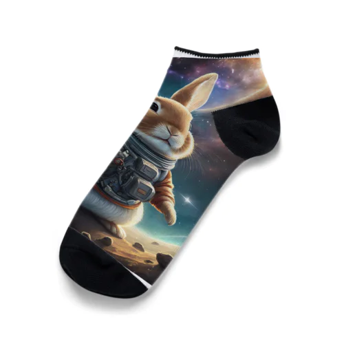 宇宙を旅するうさぎ Ankle Socks