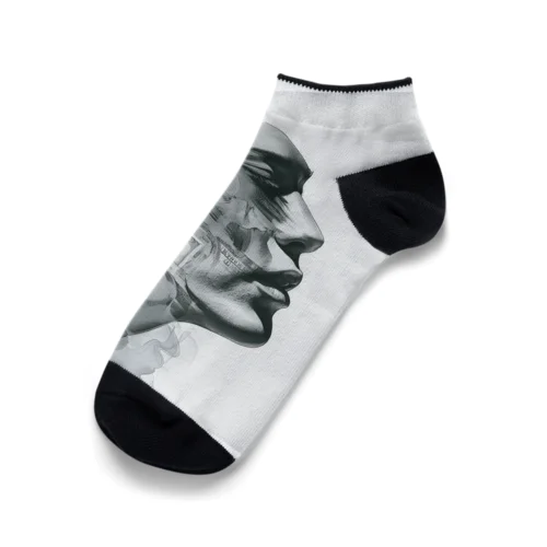 アート「女性の横顔」 Ankle Socks