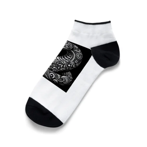 モノクロ蛇のタペストリー Ankle Socks