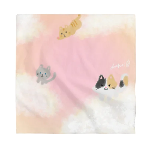 ふわふわ猫の楽園 Bandana