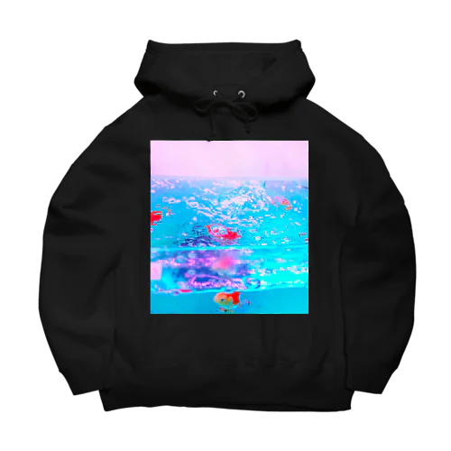 胸に金魚鉢を抱える Big Hoodie