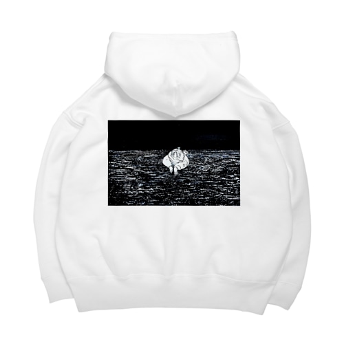 喧騒に浸かる Big Hoodie