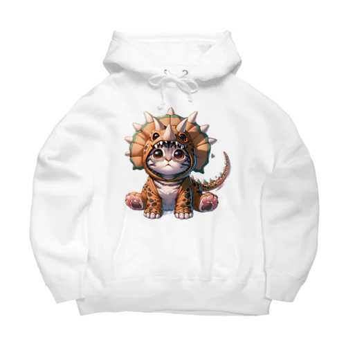 小さな子猫がトリケラトプスの頭を被って座ってる Big Hoodie