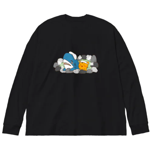 猫の茶トラさんサメさんと仲良し温泉 Big Long Sleeve T-Shirt