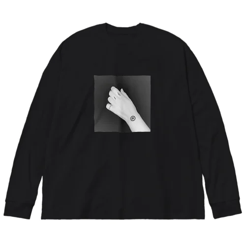 손 Big Long Sleeve T-Shirt