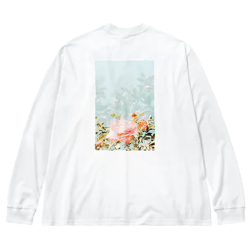 ピンクと白の花びら ビッグシルエットロングスリーブTシャツ