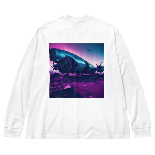 空港跡地に残る墜落した航空機の残骸 Big Long Sleeve T-Shirt