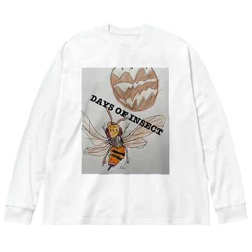 こっちを見てるオオスズメバチ！ Big Long Sleeve T-Shirt