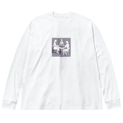 ボードゲームを楽しんでいる美人 Big Long Sleeve T-Shirt