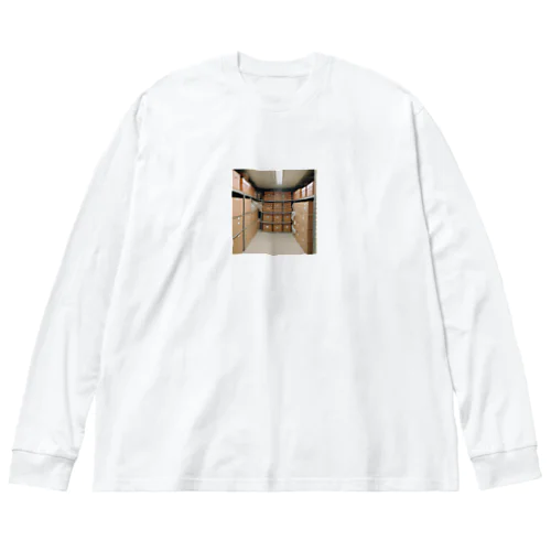 倉庫の中は Big Long Sleeve T-Shirt